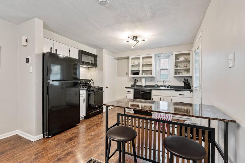 Open Floor Spacious Home, 15Min From Downtown, Private Garage, Kids Friendly Pittsburgh Esterno foto