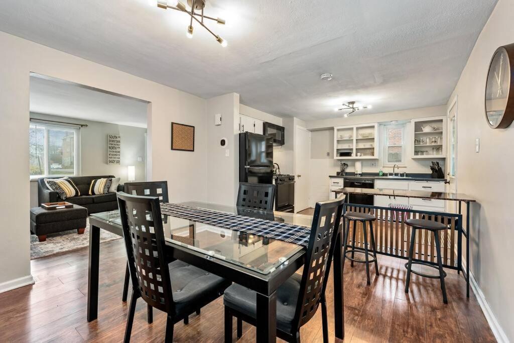 Open Floor Spacious Home, 15Min From Downtown, Private Garage, Kids Friendly Pittsburgh Esterno foto