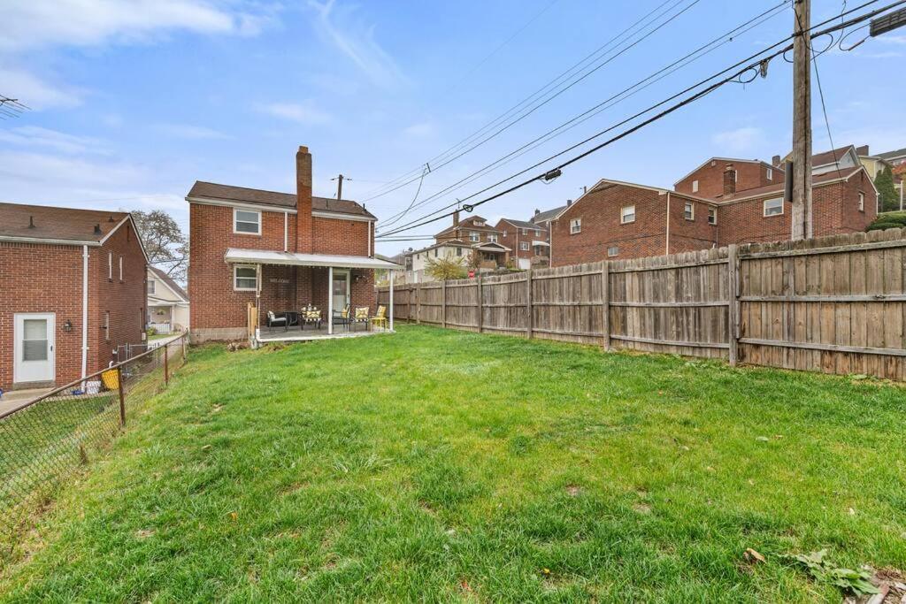 Open Floor Spacious Home, 15Min From Downtown, Private Garage, Kids Friendly Pittsburgh Esterno foto